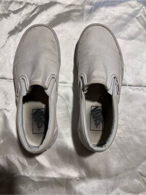Vans Slip-On Sneakers in White canvas
